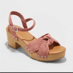 Target Women's Eleanor Heels - Universal Thread - BNWT 7.5 Pink Faux Suede Wood